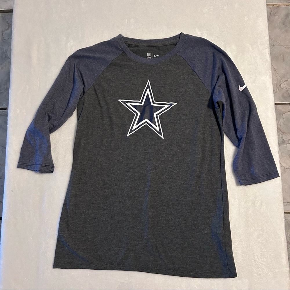 Nike Tee Woman’s NFL Cowboys Dark Gray and Navy Star Long Sleeve Tee